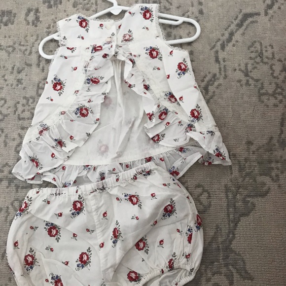 Baby gap top and bloomers set size 18-24 - Picture 3 of 3